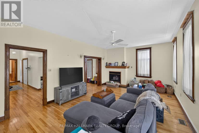 100 John Street N — photo 31 of 40