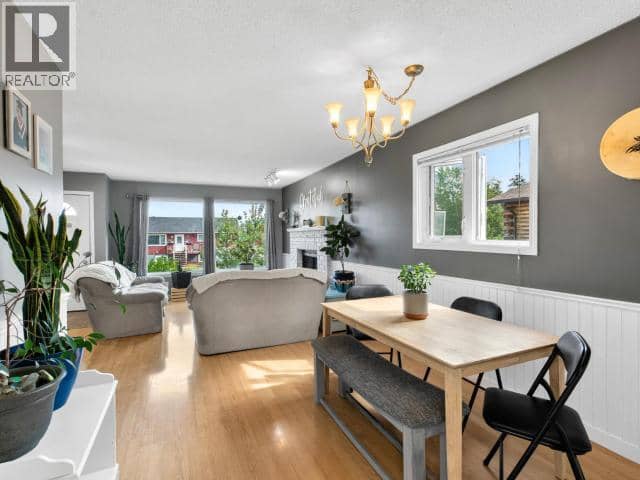 53 Tamarack Drive — photo 5 of 34