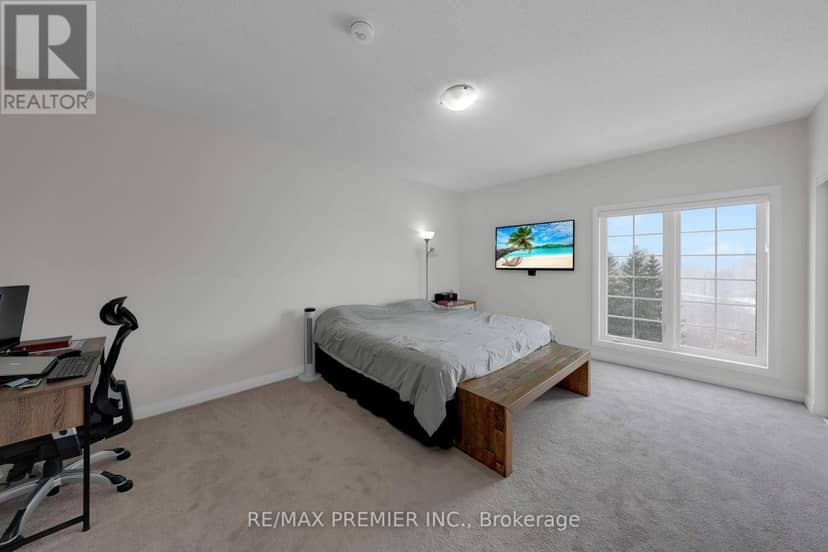 417 - 54 Koda Street — photo 14 of 24