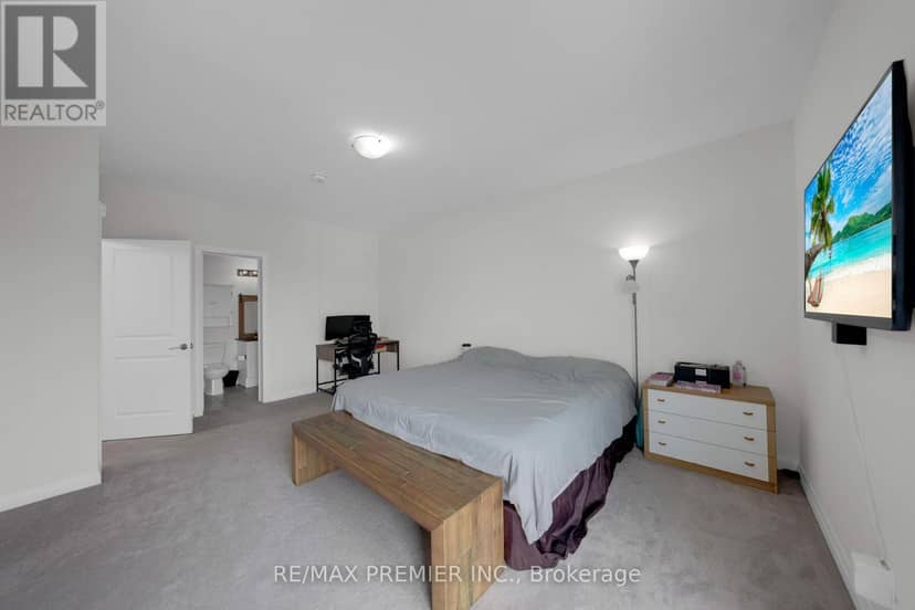 417 - 54 Koda Street — photo 16 of 24
