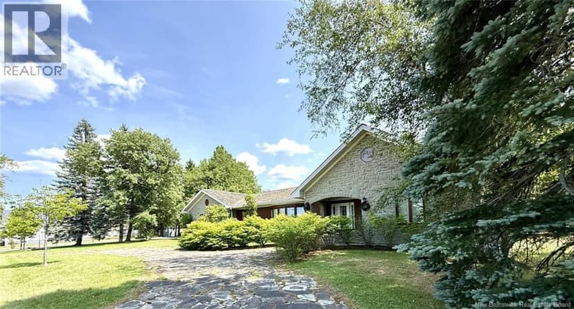 728 Boul. St-Pierre Ouest, Caraquet, photo 3