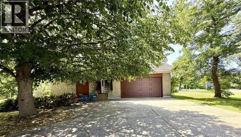 728 Boul. St-Pierre Ouest, Caraquet, photo 7
