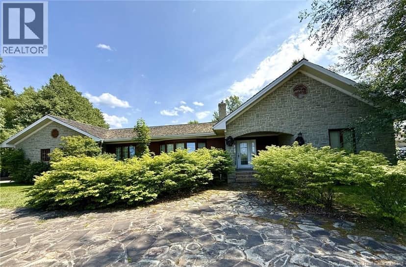 728 Boul. St-Pierre Ouest, Caraquet, photo 4