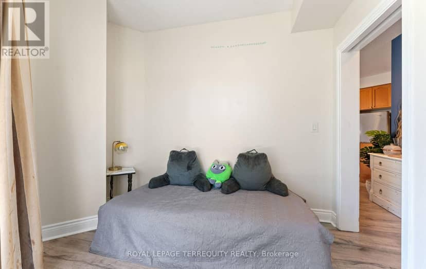 406 - 80 Absolute Avenue — photo 19 of 35