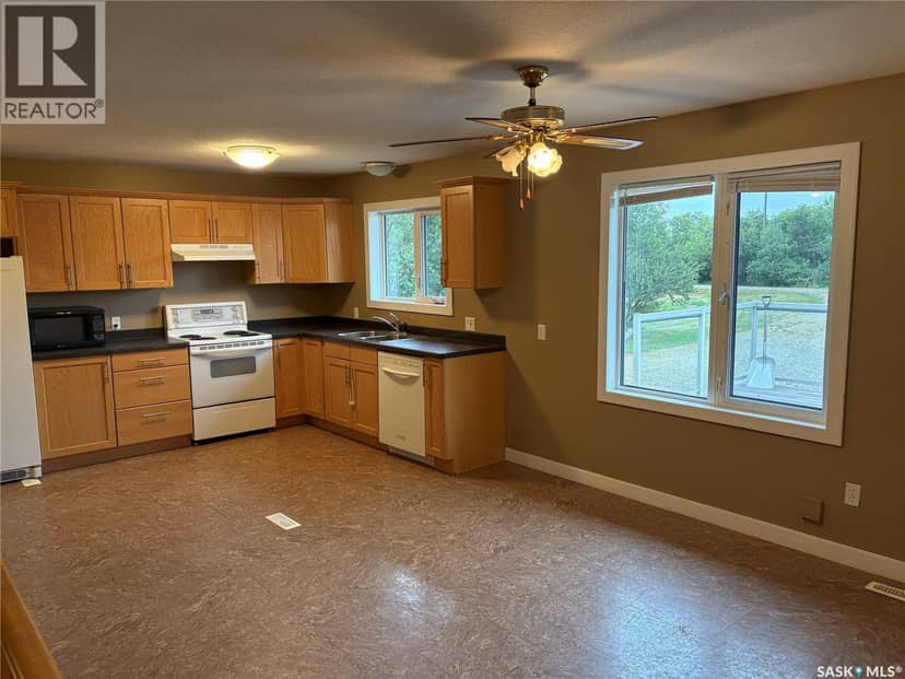 Maurer Acreage, Weyburn Rm No. 67, photo 8