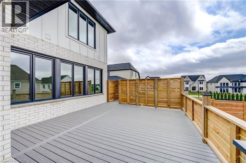 8 EDGEVIEW Crescent — photo 18 of 40