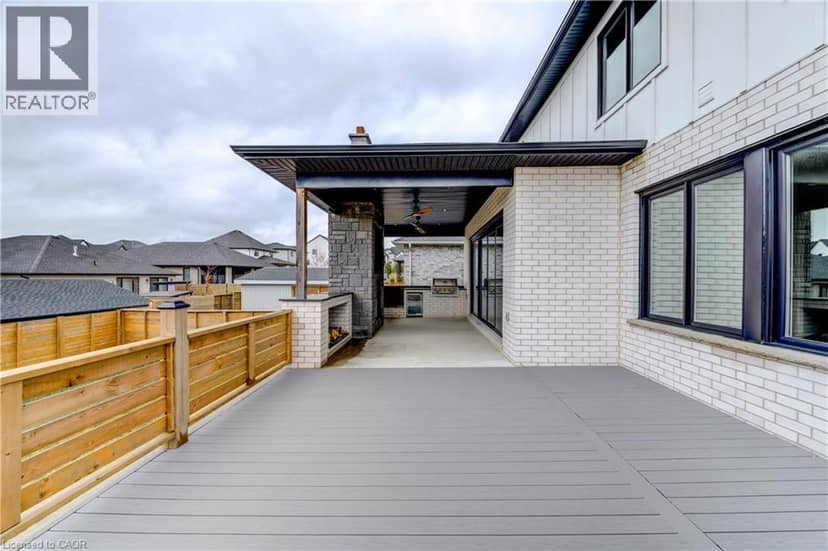 8 EDGEVIEW Crescent — photo 17 of 40