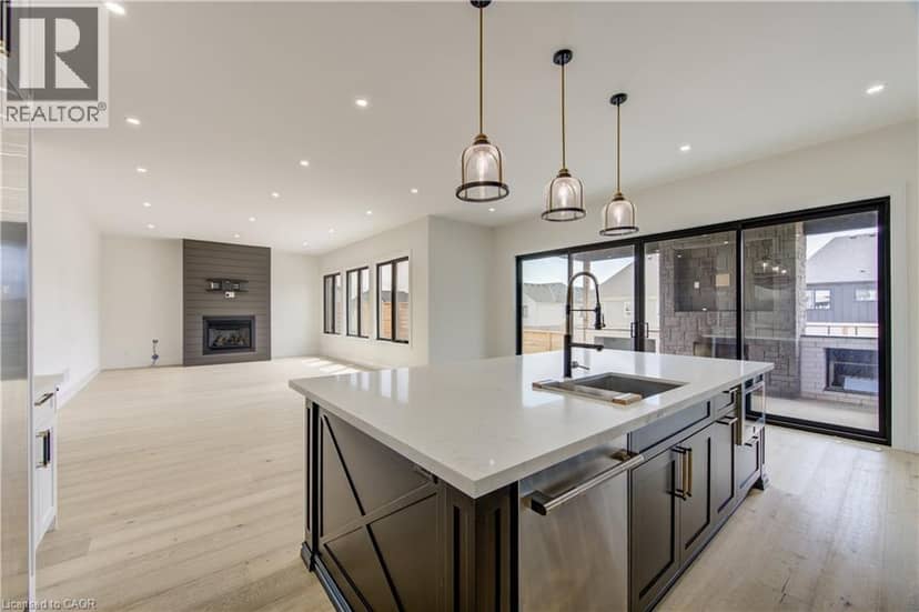 8 EDGEVIEW Crescent — photo 12 of 40