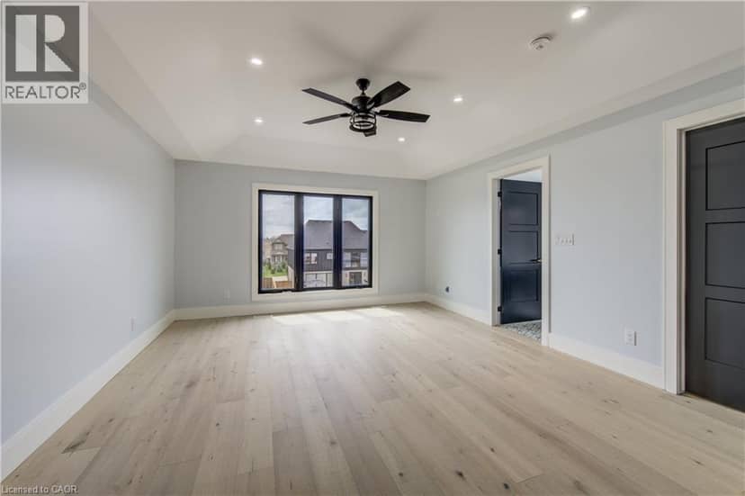8 EDGEVIEW Crescent — photo 34 of 40