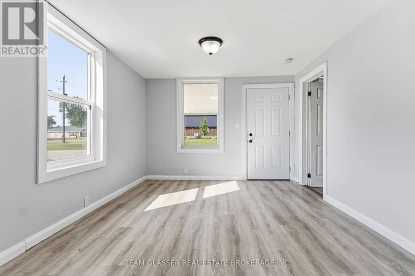 34 Broadway Street, Newbury, photo 7