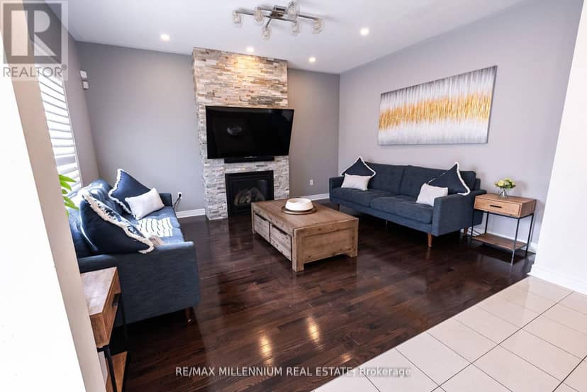 19 Bellotti Crescent — photo 14 of 40