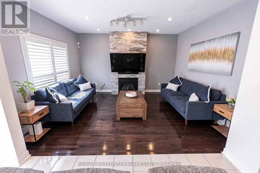 19 Bellotti Crescent — photo 15 of 40