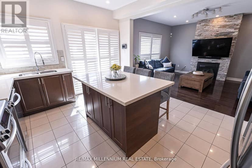 19 Bellotti Crescent — photo 23 of 40