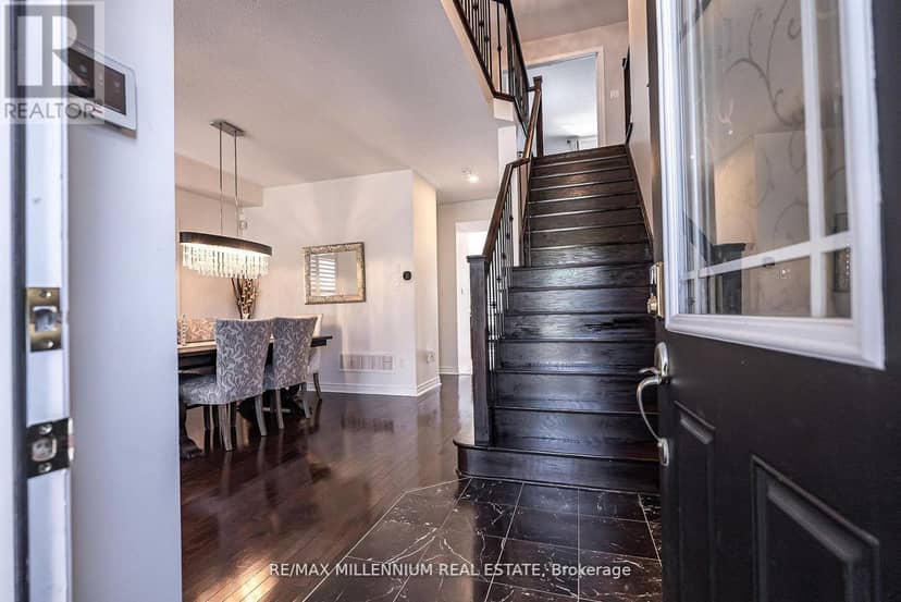 19 Bellotti Crescent — photo 24 of 40