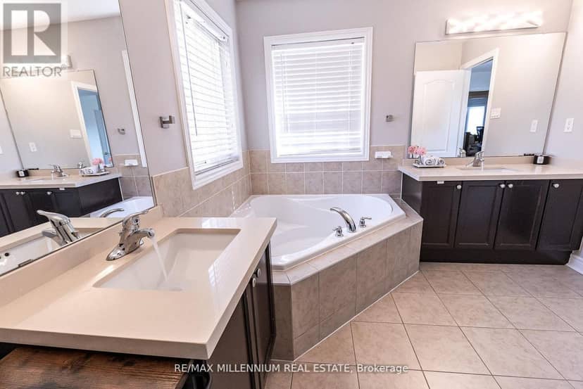 19 Bellotti Crescent — photo 30 of 40