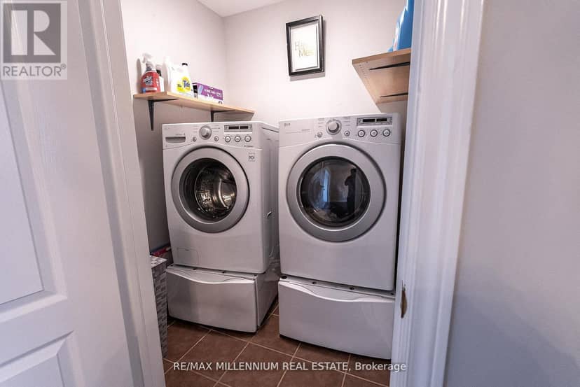 19 Bellotti Crescent — photo 36 of 40