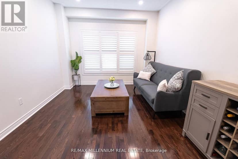 19 Bellotti Crescent — photo 9 of 40