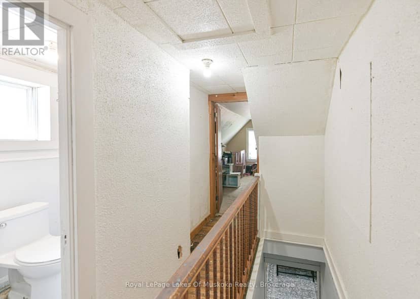 34 Young Street — photo 27 of 27
