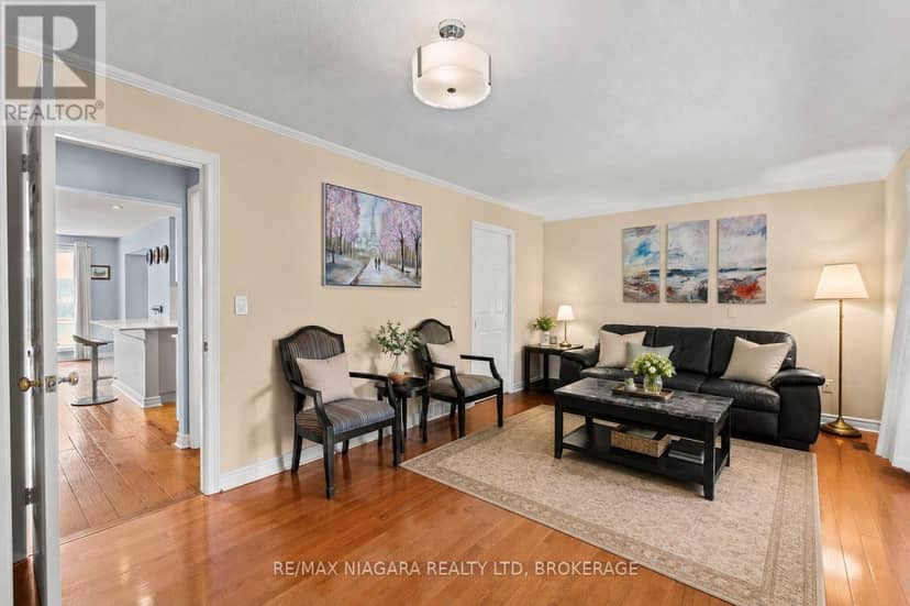 90 Mary Street — photo 19 of 40