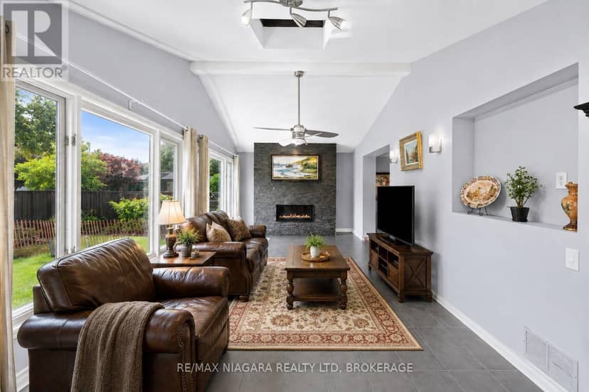 90 Mary Street — photo 11 of 40