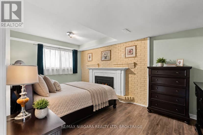 90 Mary Street — photo 21 of 40