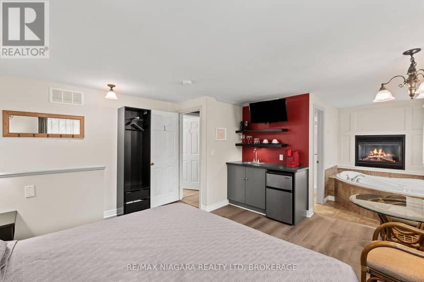 90 Mary Street — photo 32 of 40