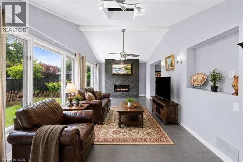 90 MARY Street — photo 12 of 40