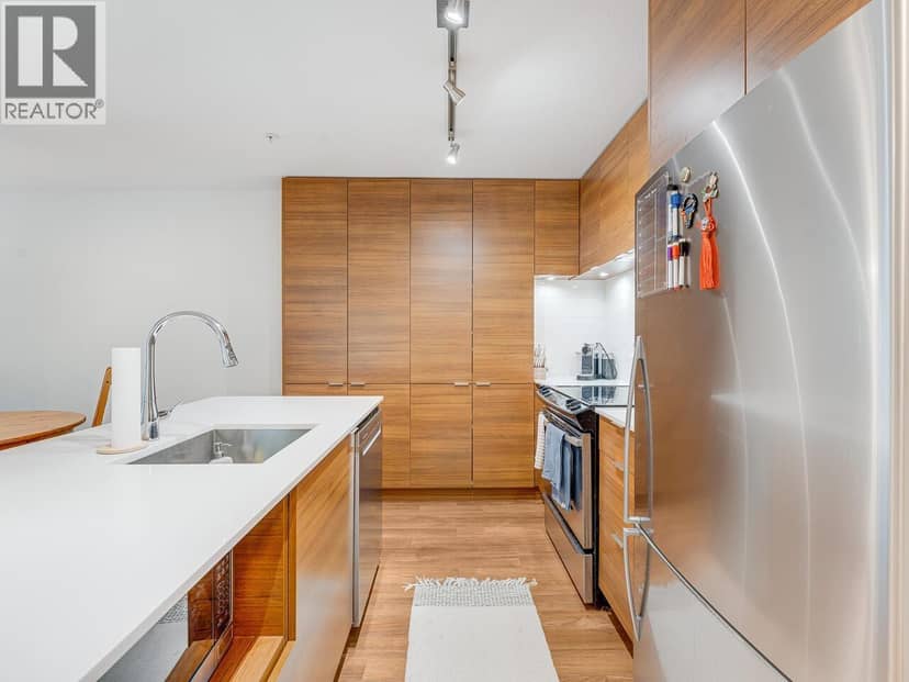 313 1677 LLOYD AVENUE, North Vancouver, photo 3