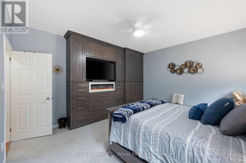 2 Whispering Pine Lane — photo 20 of 40