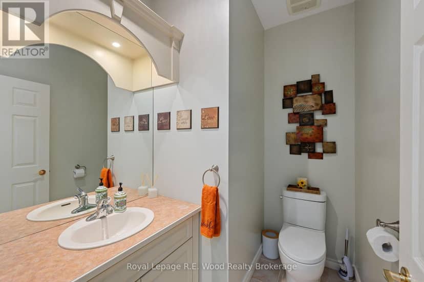 2 Whispering Pine Lane — photo 25 of 40