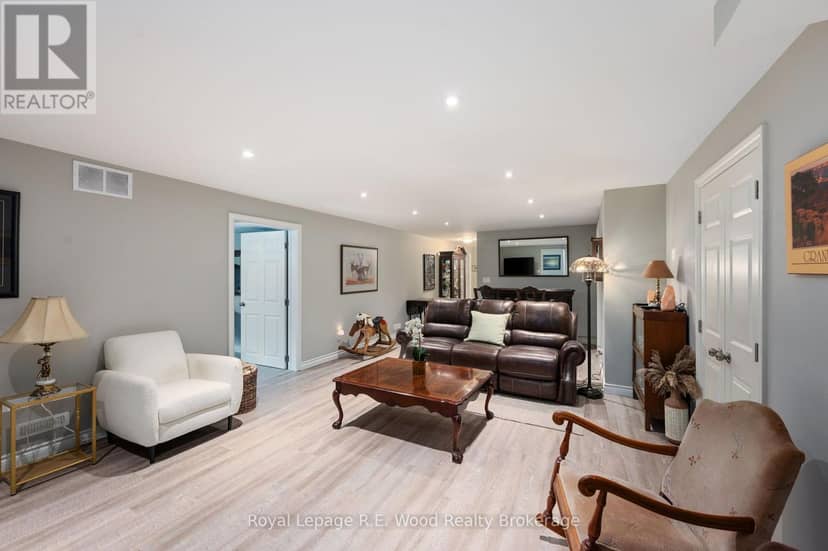 2 Whispering Pine Lane — photo 34 of 40