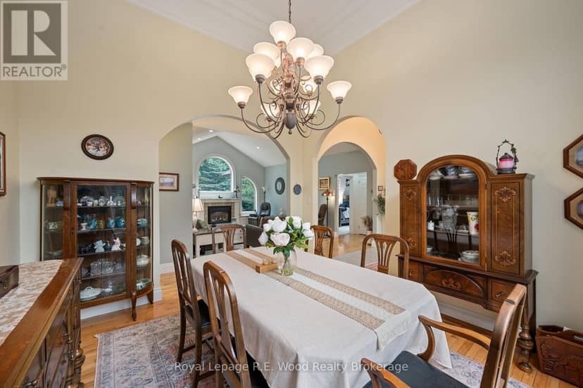 2 Whispering Pine Lane — photo 9 of 40