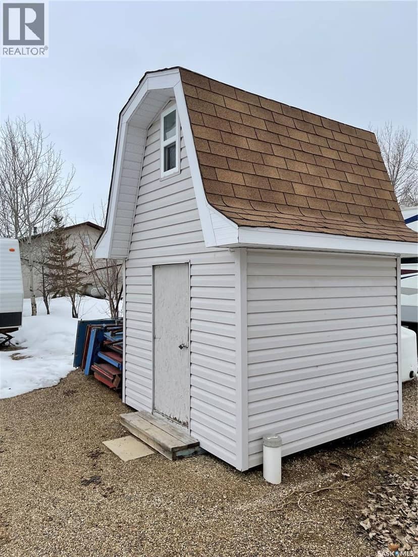 210 Travis AVENUE — photo 10 of 30