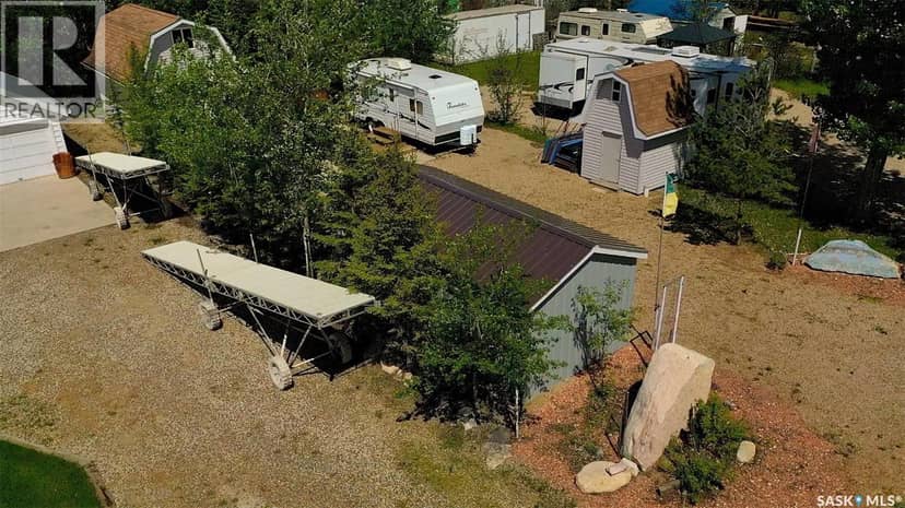 210 Travis AVENUE, Fishing Lake, photo 2