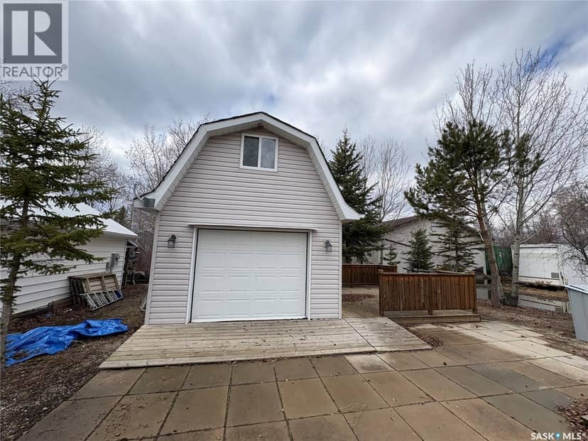 210 Travis AVENUE — photo 28 of 30