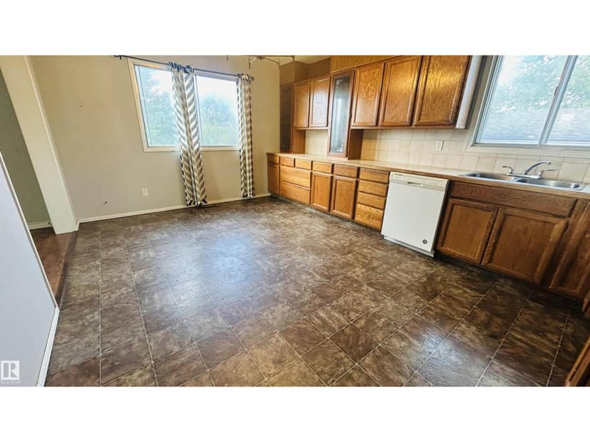 5102 57 ST, Cold Lake, photo 3