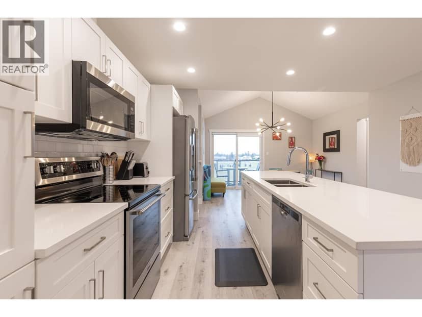 1 950 Woodsworth Road, Gibsons, photo 3
