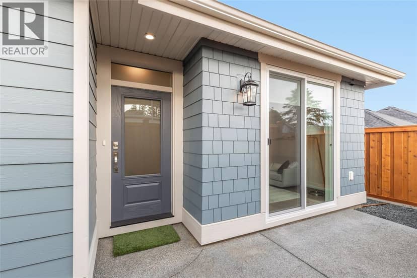 408 Hummingbird Pl — photo 1 of 36