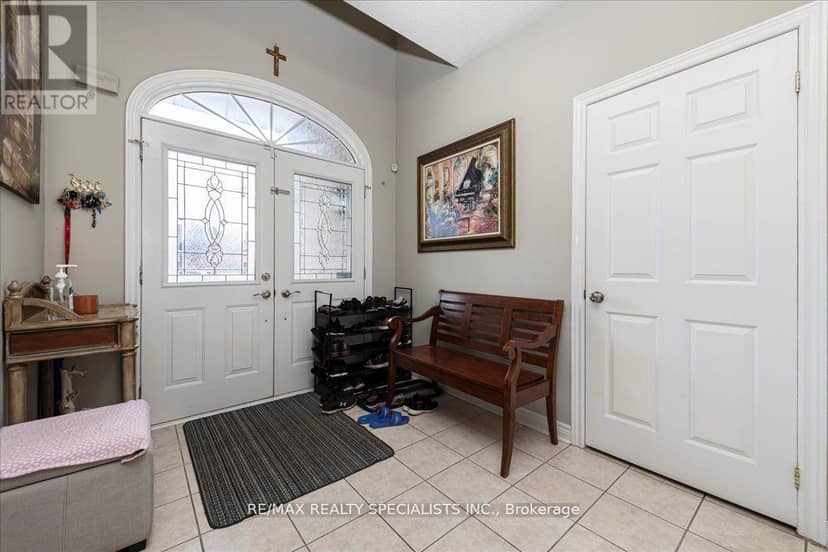 1165 Mitchell Court — photo 5 of 40