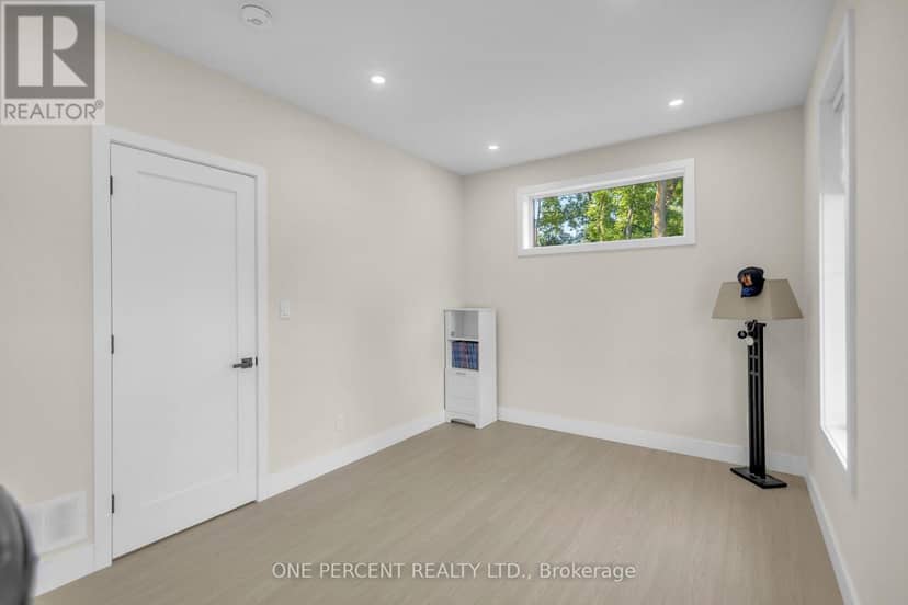 Listing 30156444 — photo 31 of 40