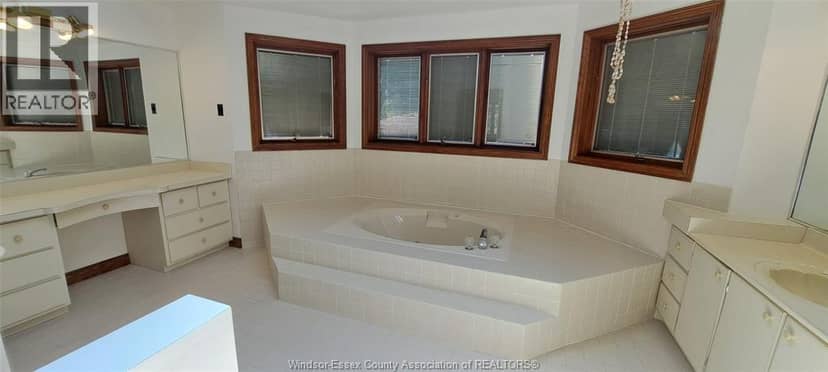 3431 Ancaster Court — photo 21 of 38