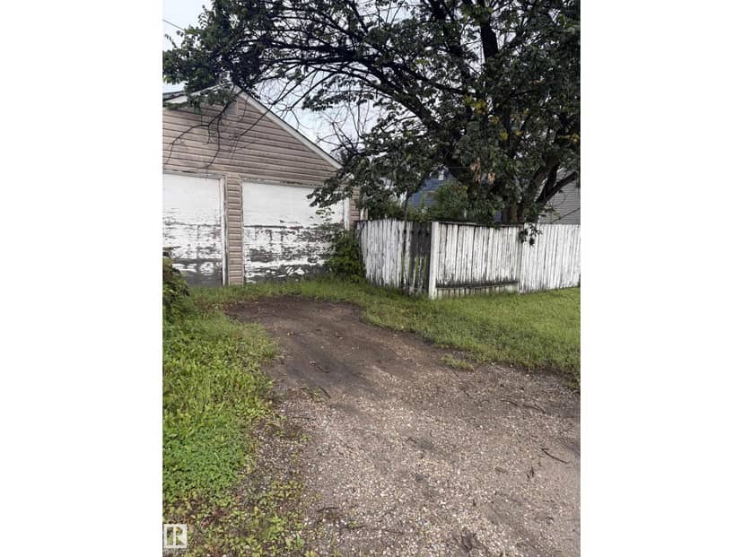 9603 83 AV NW, Edmonton, photo 2
