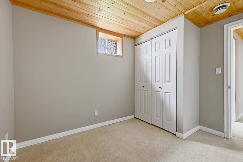9716 162 st NW Edmonton NW — photo 22 of 22