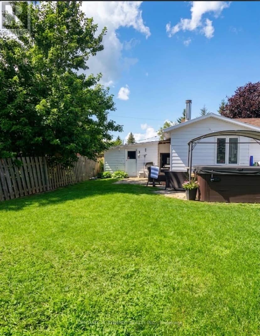215 Victoria Street — photo 24 of 25