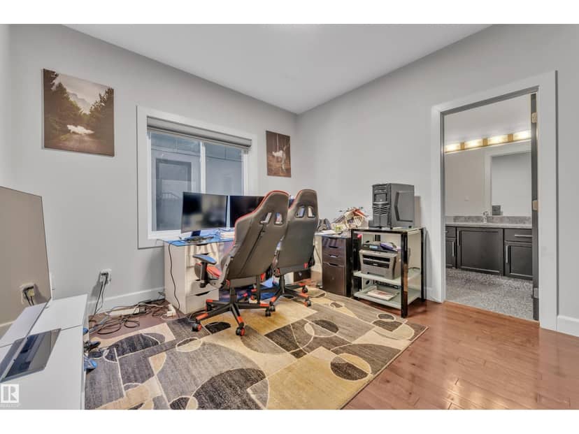 10915 175 AV NW — photo 10 of 40