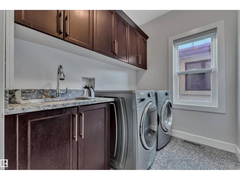 10915 175 AV NW — photo 9 of 40