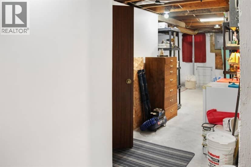 5129 51 Street — photo 23 of 40
