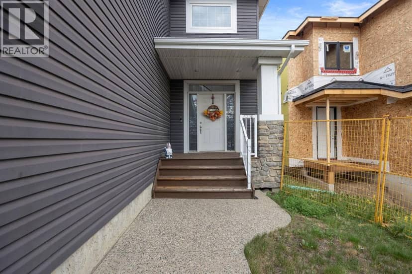 724 Heritage Drive, Fort McMurray, photo 2