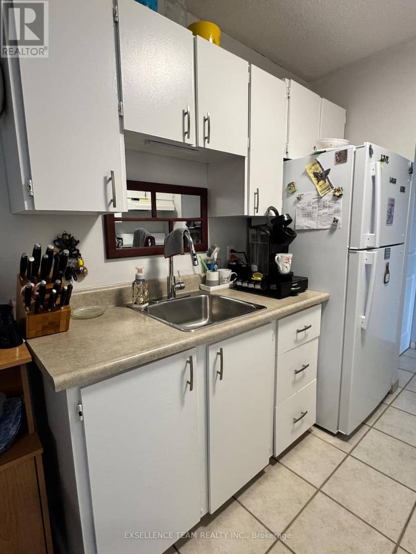 12 - 75 Race Street — photo 4 of 16