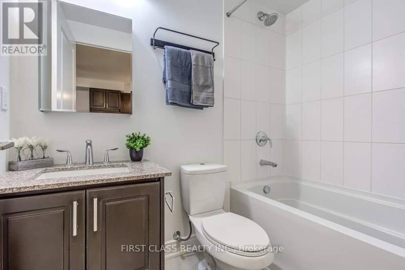 1509 - 9090 Yonge Street — photo 12 of 19